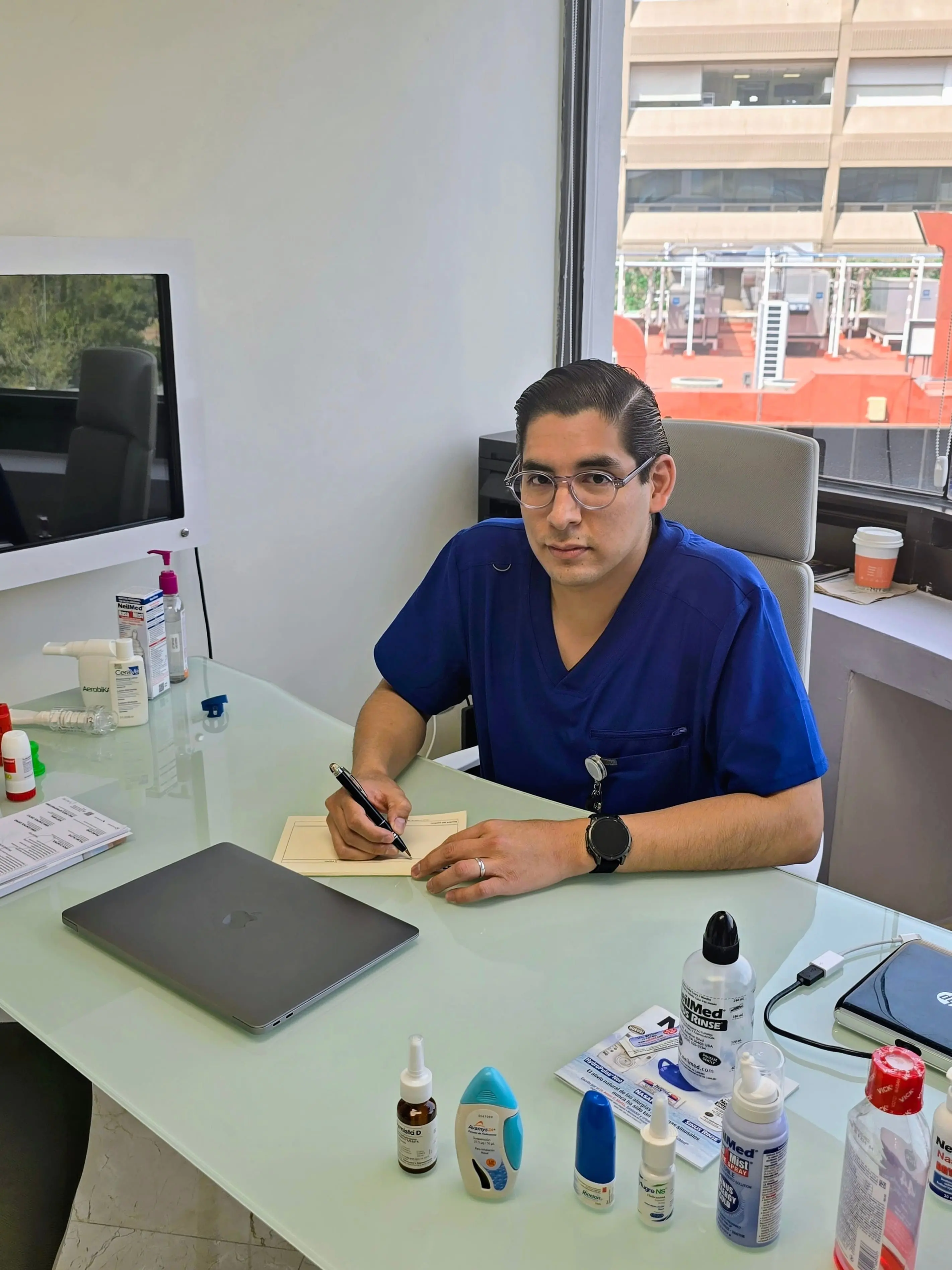 Dr. Juan José Rodríguez Carrillo, Neumólogo en Tlalpan CDMX especialista en enfermedades respiratorias, apnea del sueño y salud respiratoria